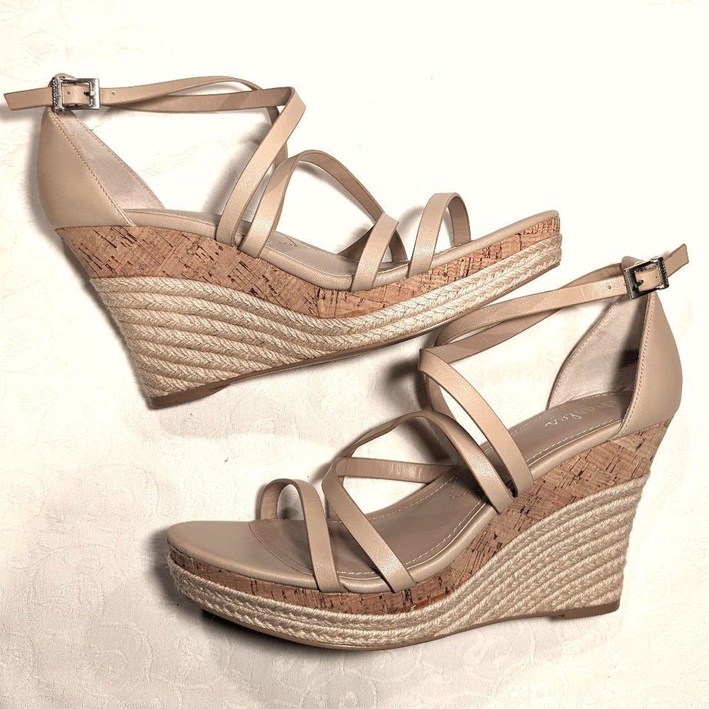 NEW Charles by Charles David Leawood Beige Wedge Strappy Espadrilles, size 10